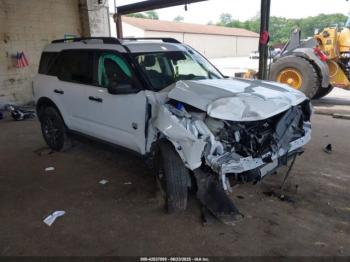  Salvage Ford Bronco