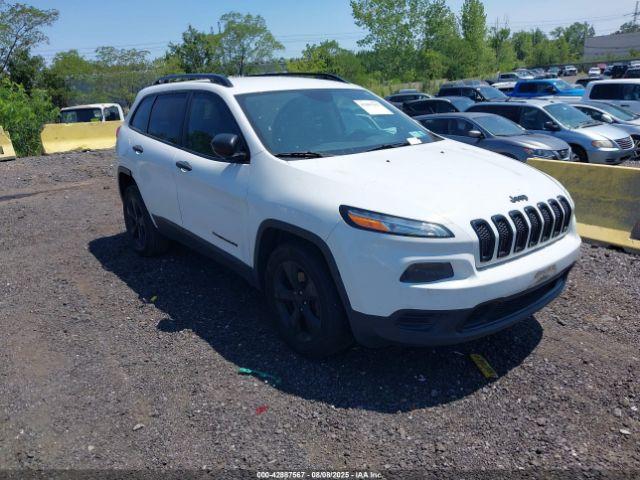  Salvage Jeep Cherokee