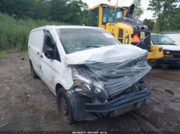  Salvage Mercedes-Benz Metris