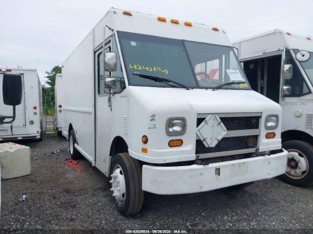  Salvage Freightliner Chassis