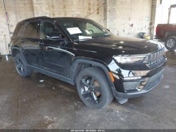 Salvage Jeep Grand Cherokee