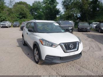  Salvage Nissan Kicks