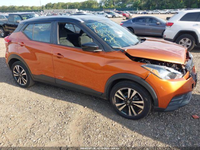  Salvage Nissan Kicks