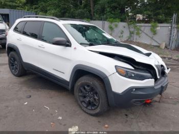  Salvage Jeep Cherokee