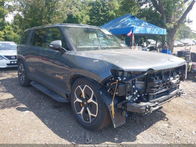  Salvage Rivian R1s