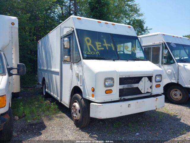  Salvage Freightliner Chassis
