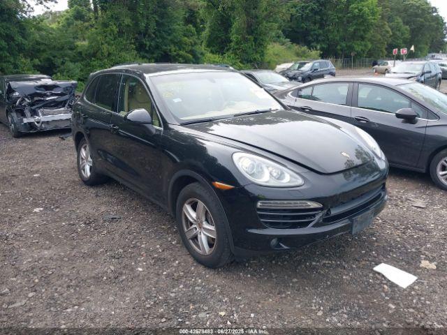  Salvage Porsche Cayenne