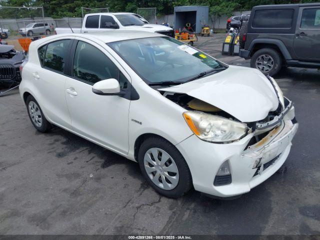  Salvage Toyota Prius c