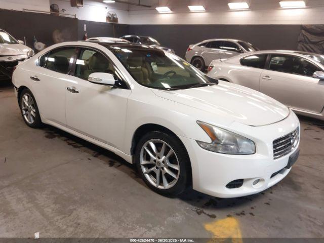  Salvage Nissan Maxima