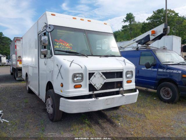  Salvage Freightliner Chassis