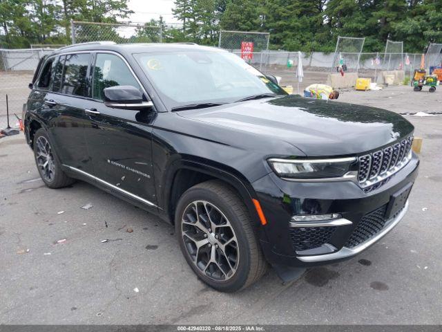  Salvage Jeep Grand Cherokee