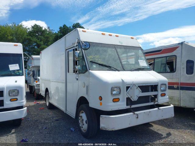  Salvage Freightliner Chassis