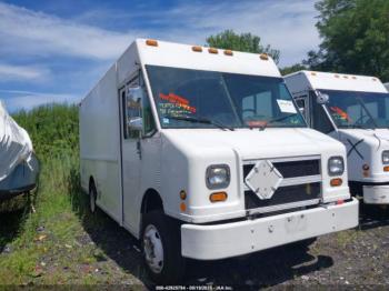  Salvage Freightliner Chassis