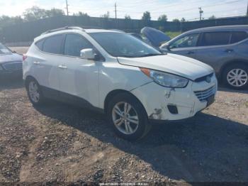  Salvage Hyundai TUCSON