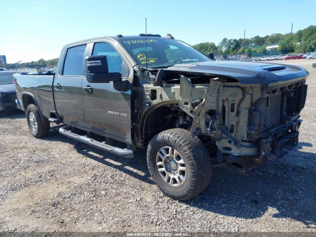  Salvage Chevrolet Silverado 2500
