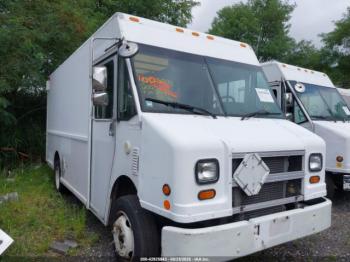  Salvage Freightliner Chassis