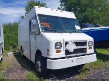  Salvage Freightliner Chassis