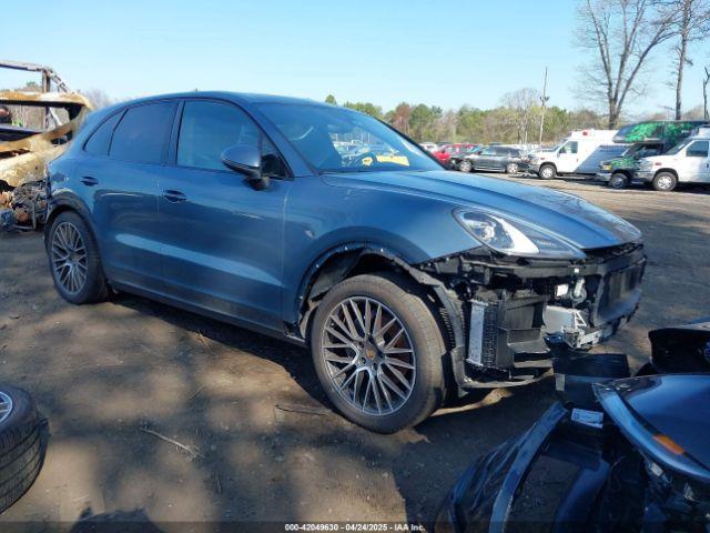  Salvage Porsche Cayenne
