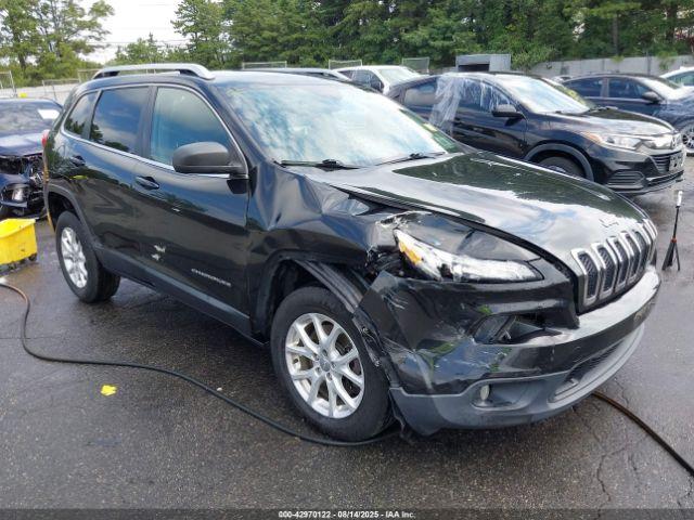  Salvage Jeep Cherokee