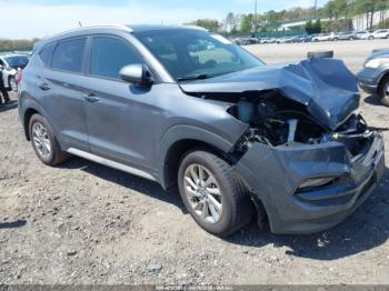  Salvage Hyundai TUCSON