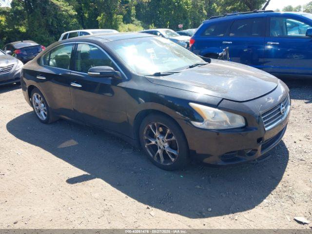  Salvage Nissan Maxima