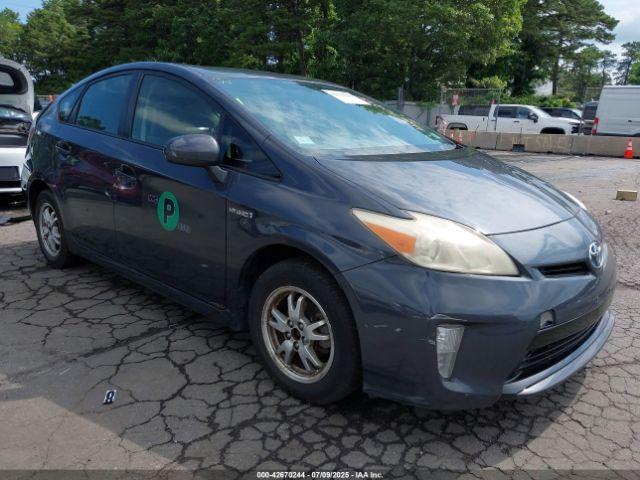  Salvage Toyota Prius