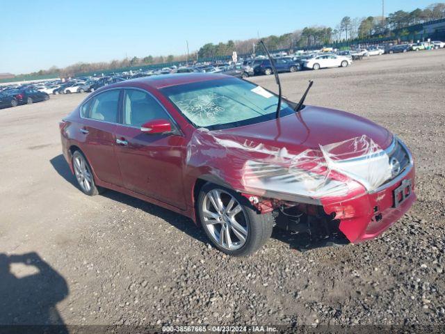  Salvage Nissan Altima
