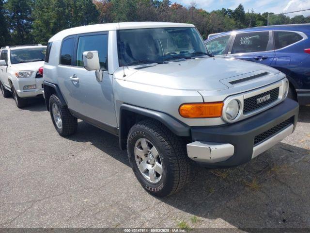  Salvage Toyota FJ Cruiser