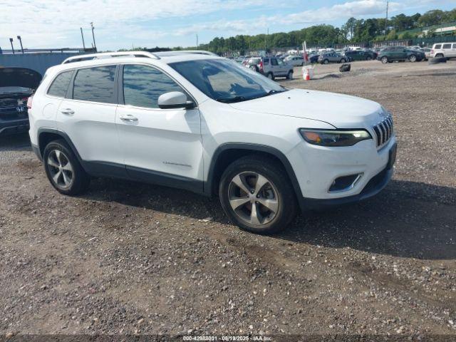  Salvage Jeep Cherokee