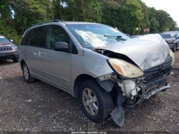  Salvage Toyota Sienna