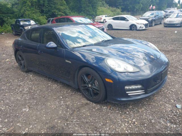  Salvage Porsche Panamera
