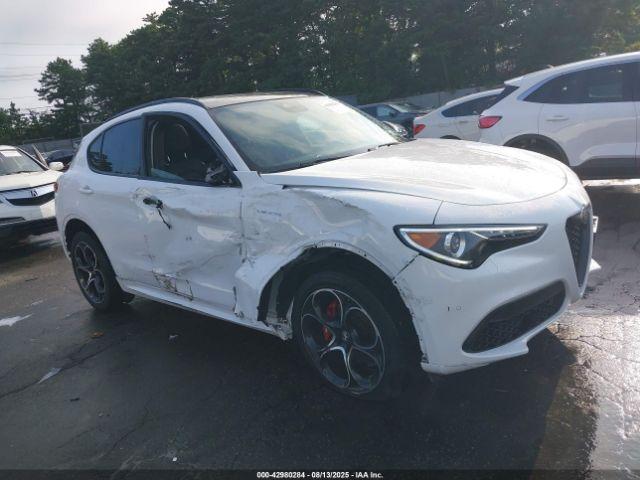  Salvage Alfa Romeo Stelvio