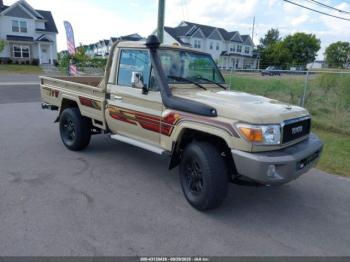 Salvage Toyota Landcruiser