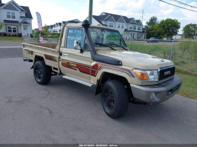  Salvage Toyota Landcruiser