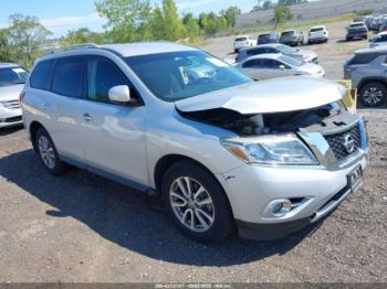  Salvage Nissan Pathfinder