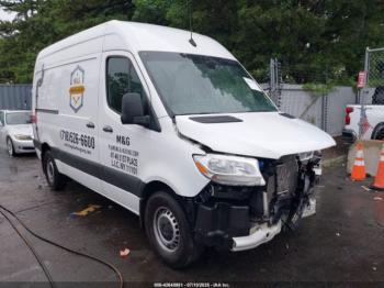  Salvage Mercedes-Benz Sprinter 2500