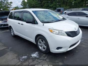  Salvage Toyota Sienna