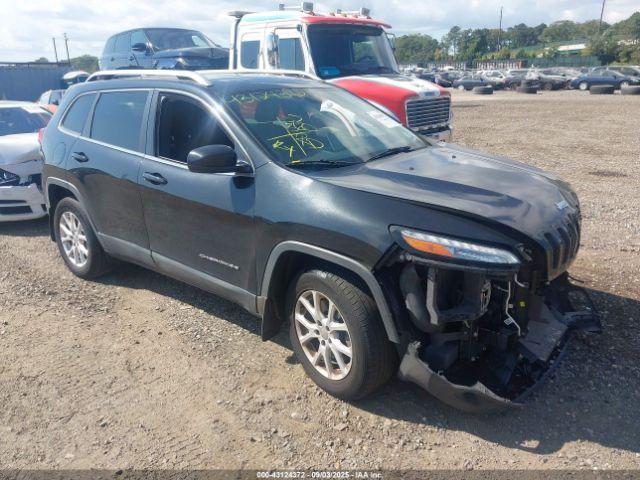  Salvage Jeep Cherokee