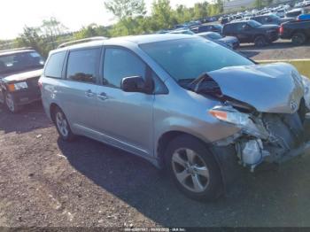  Salvage Toyota Sienna