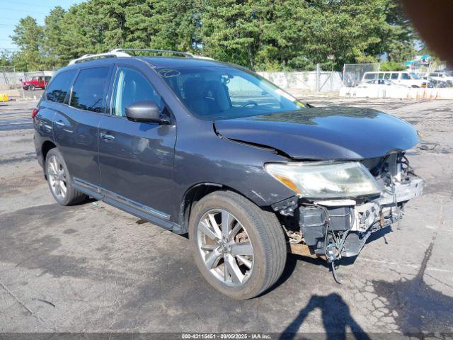  Salvage Nissan Pathfinder