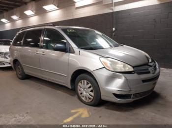  Salvage Toyota Sienna