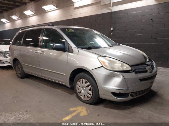  Salvage Toyota Sienna