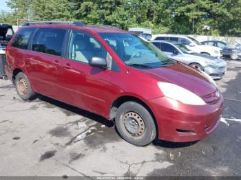  Salvage Toyota Sienna