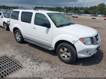  Salvage Nissan Pathfinder