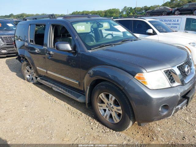  Salvage Nissan Pathfinder
