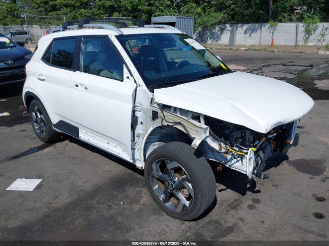  Salvage Hyundai VENUE