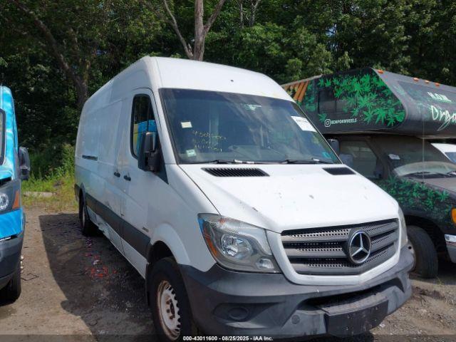  Salvage Mercedes-Benz Sprinter 2500