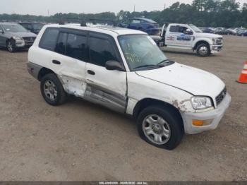  Salvage Toyota RAV4