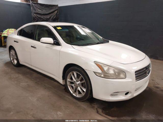  Salvage Nissan Maxima