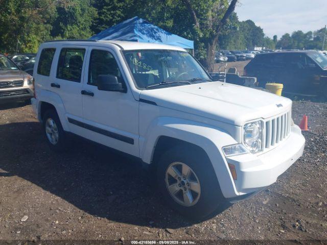  Salvage Jeep Liberty